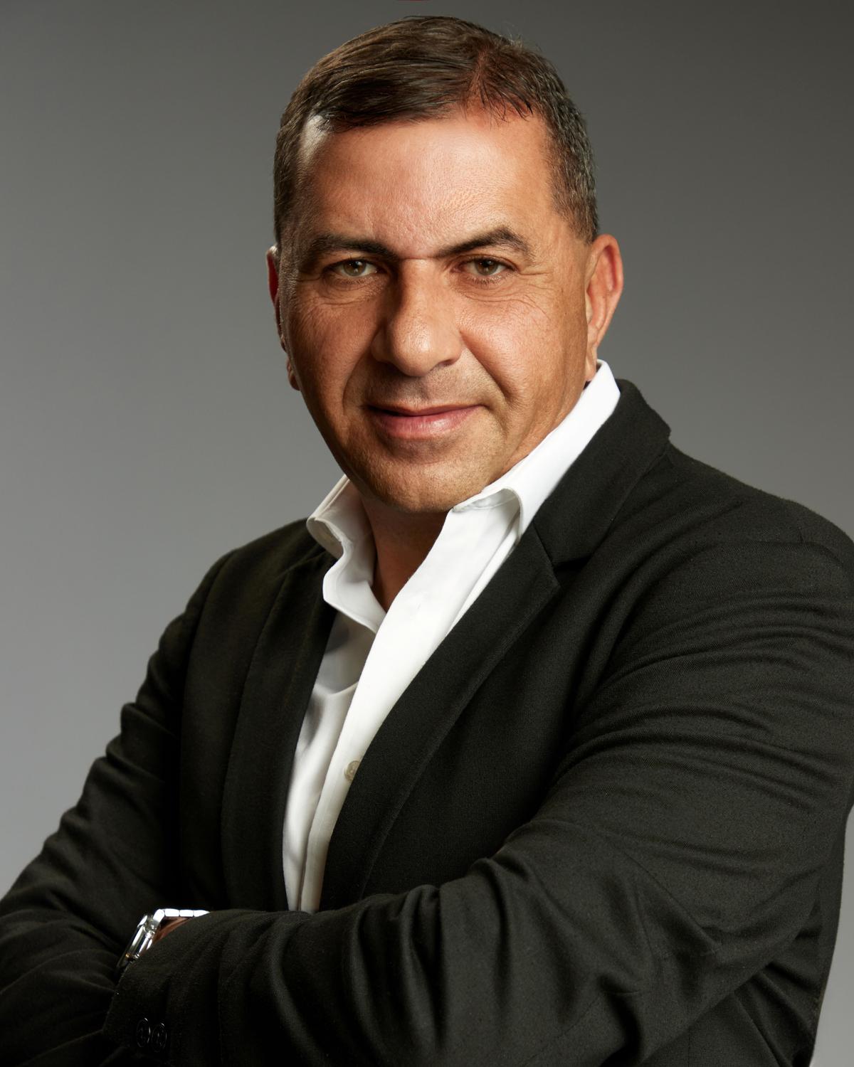 רני צים