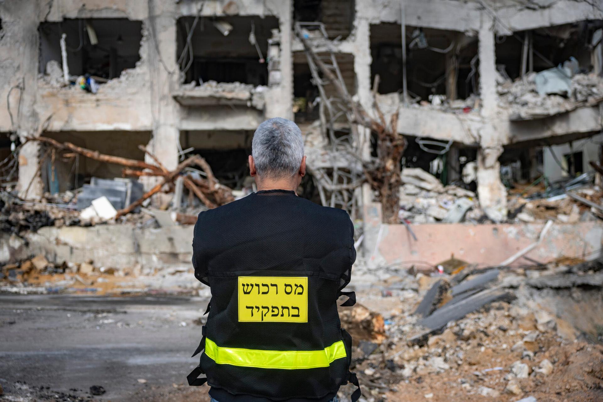 דירה בת"א שנפגעה מטיל בליסטי איראני, "מבצע שאגת הארי" | צילום: חיים גולדברג, פלאש 90