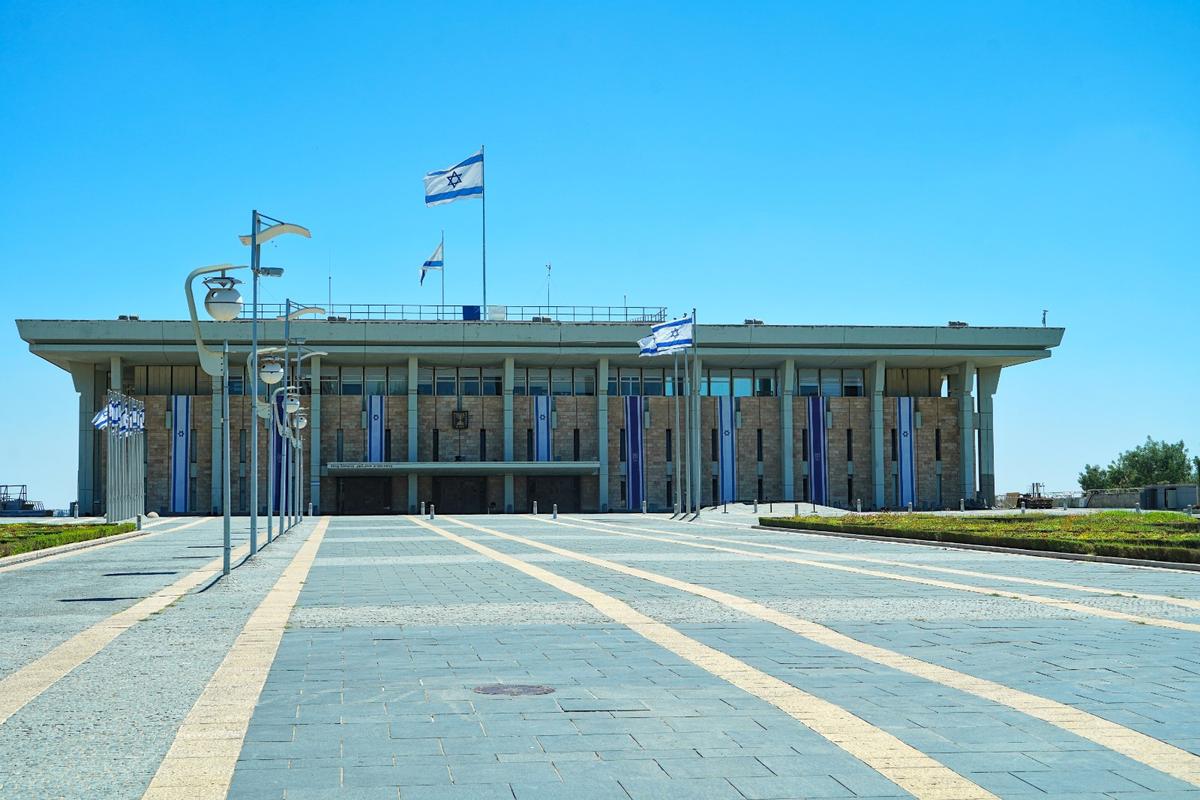 בחירות 2026: מדגמים דרמטיים - כמה מנדטים קיבל כל גוש?