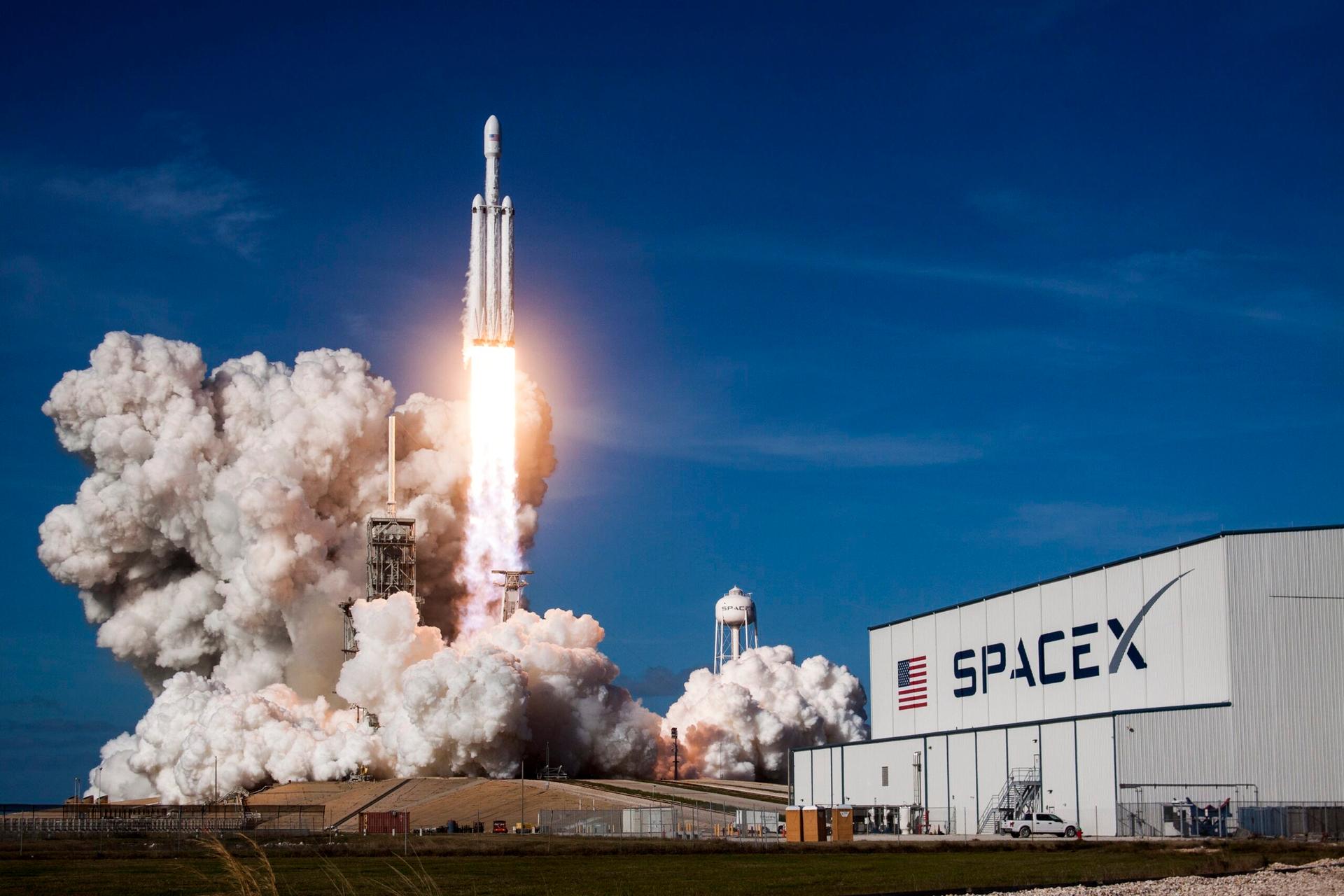 חברת SpaceX