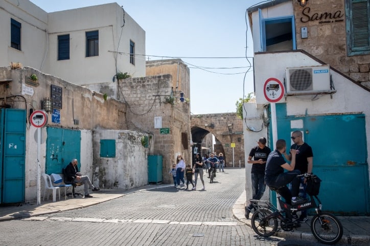 מיגון אקסטרה: בפרויקט בעכו החליטו לשדרג את דלתות הממ"דים להגנה מרסיסים