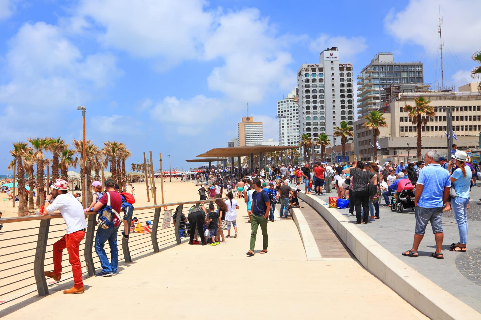 הטיילת בתל אביב | צילום: שאטרסוק