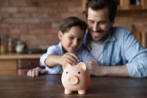 Crop,Close,Up,Of,Smiling,Young,Caucasian,Father,And,Little