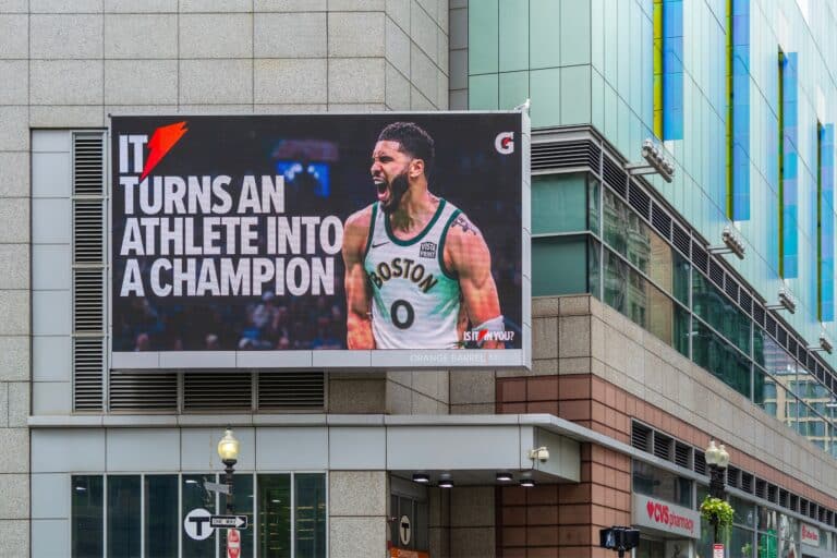 הסלטיקס נמכרים בעסקה הגדולה בתולדות ה-NBA​