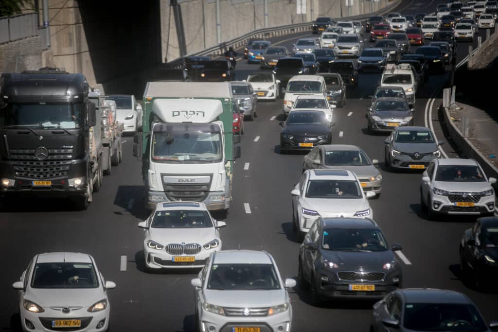 עומסי תנועה באיילון, תל אביב | צילום: מרים אלסטר, פלאש 90