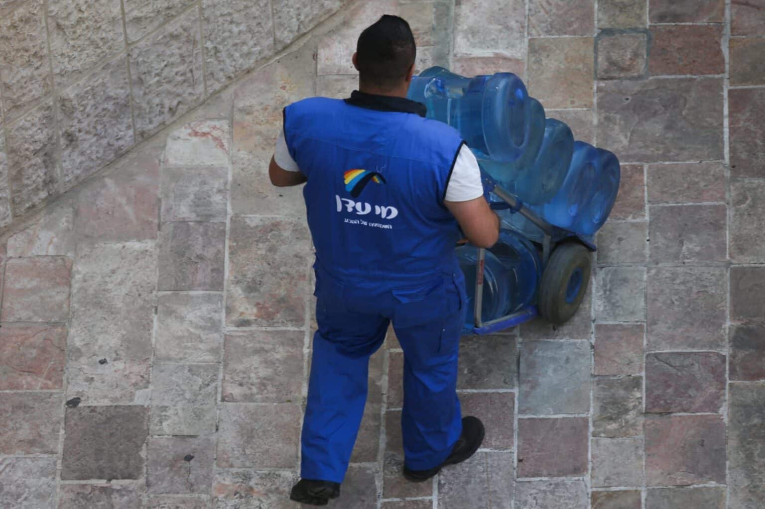 מי עדן נמכרת לחברת תמיס ואיש העסקים אביחי סטולרו ב-200 מיליון שקל