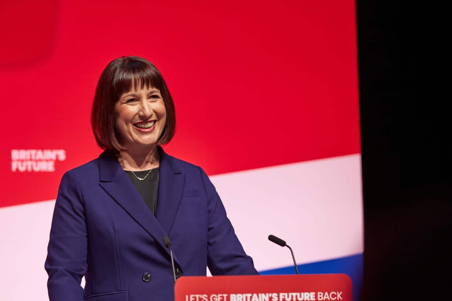 מיליונר עוזב כל 45 דקות – ובריטניה מפחיתה מסים לעשירים