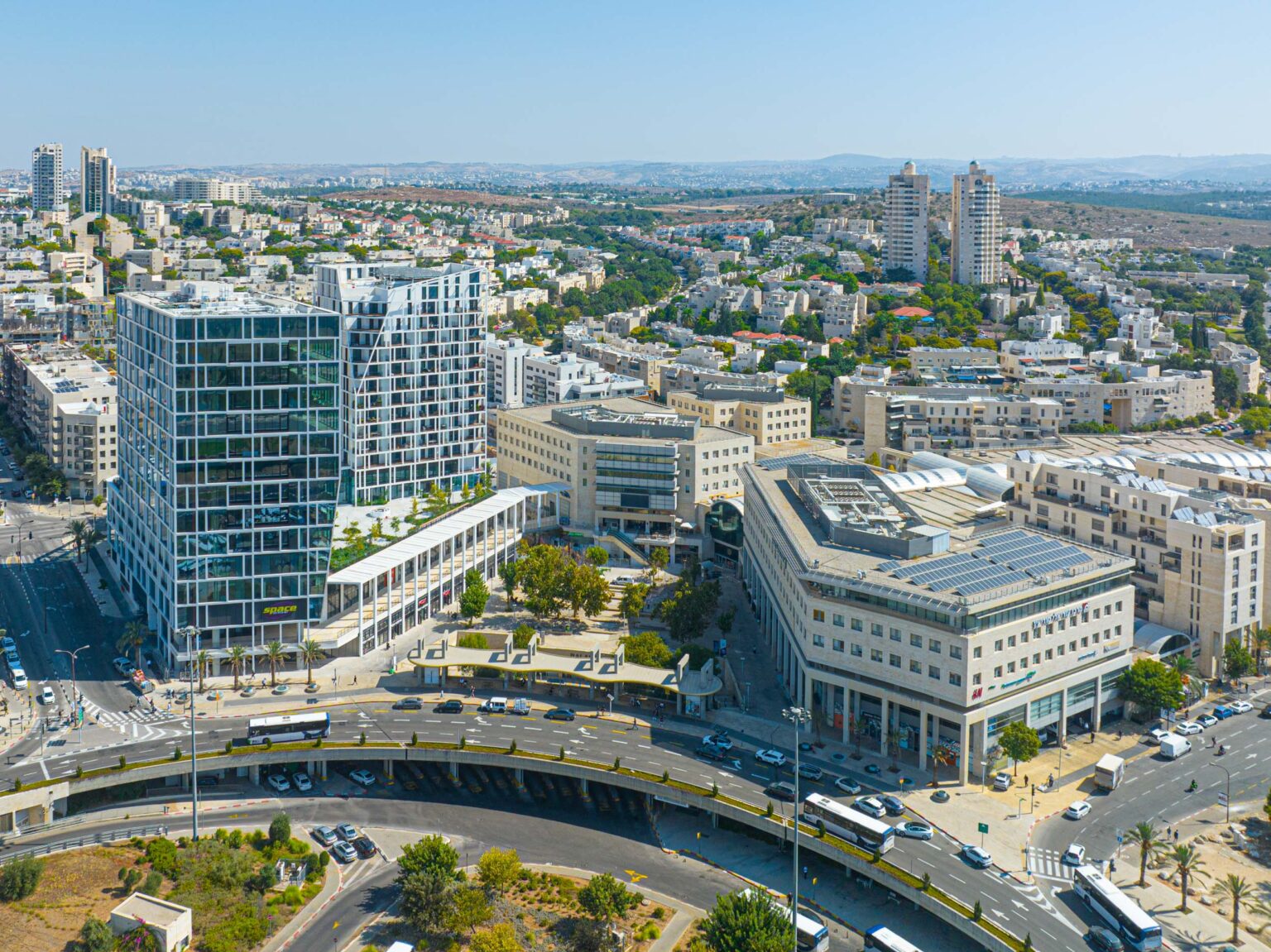 מלון ראשון בעיר ומרכז עסקי ענק: קניון מודיעין מתרחב