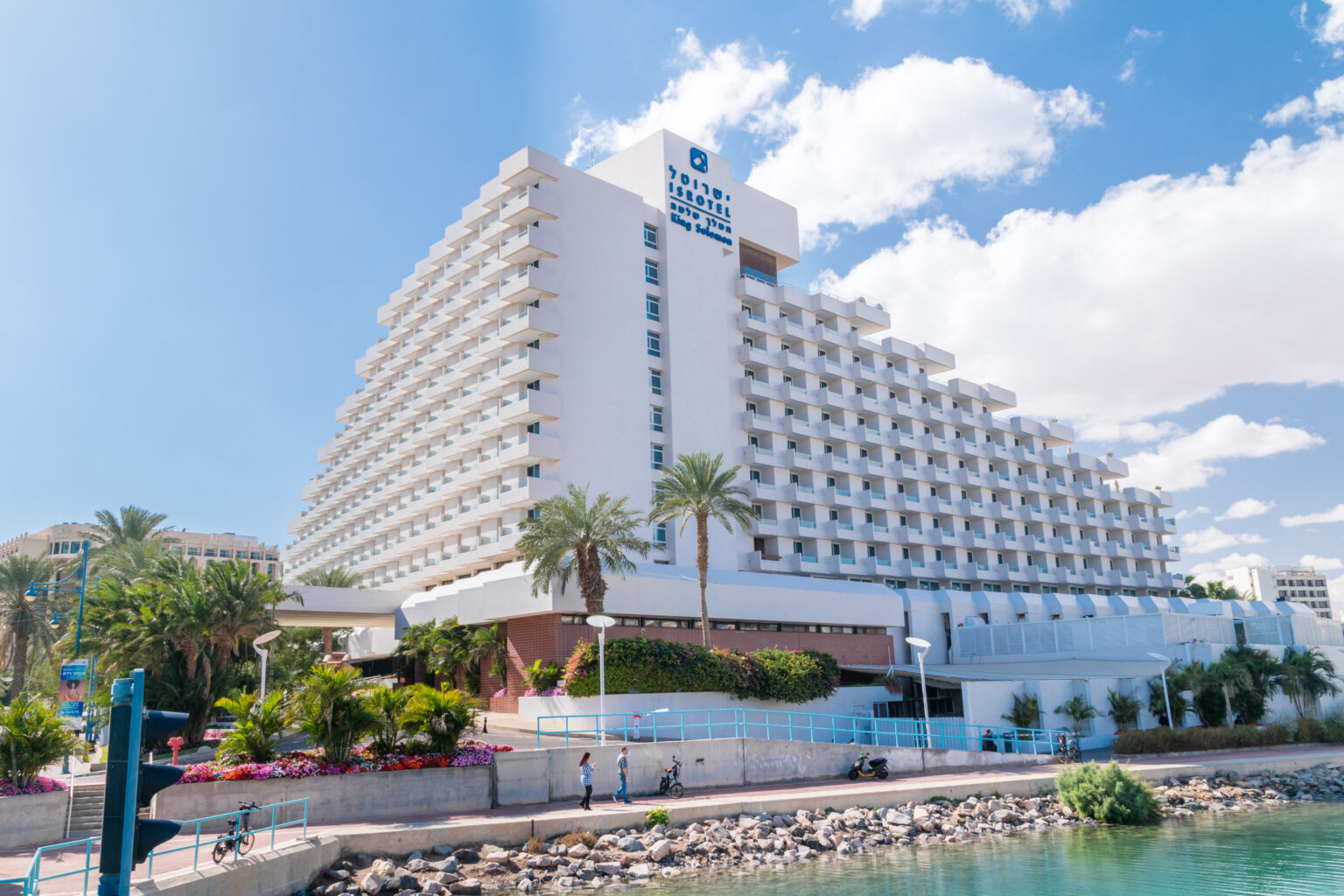 ישרוטל: ירידה של 36% ברווח הנקי לרבעון השני