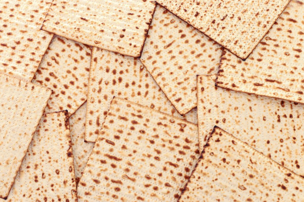 מצות | צילום: tomertu, שאטרסטוק