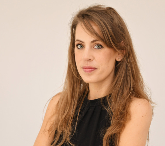 מור זיו, מנהלת תחום השקעות נדל"ן ב-JLL ישראל | צילום: לינה מיארה