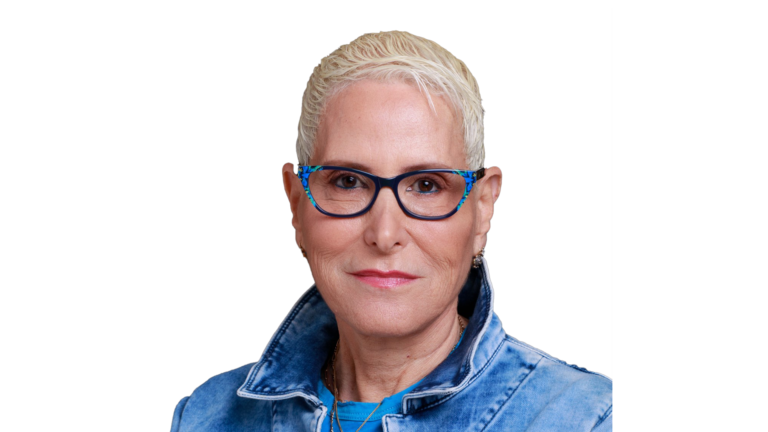 הפקקים חזרו, אבל התיירות עדיין במשבר