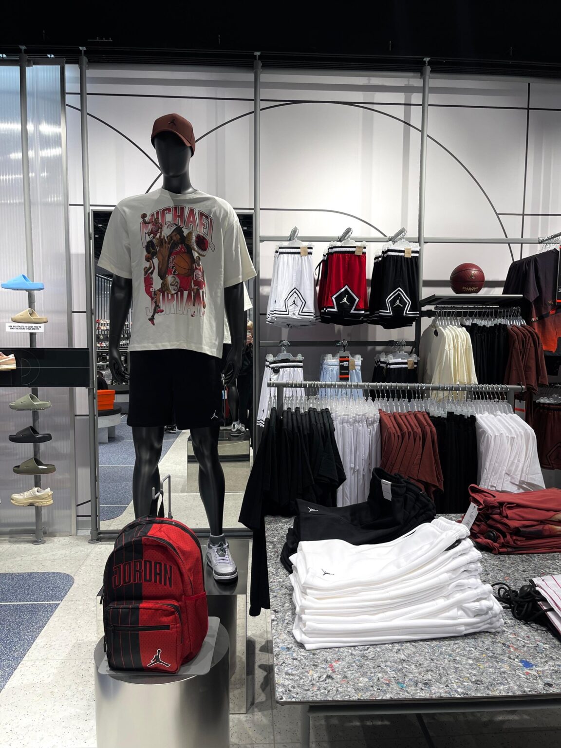 הראל ויזל פותח סניף דגל של נייקי בהשקעה של 6 מיליון שקל