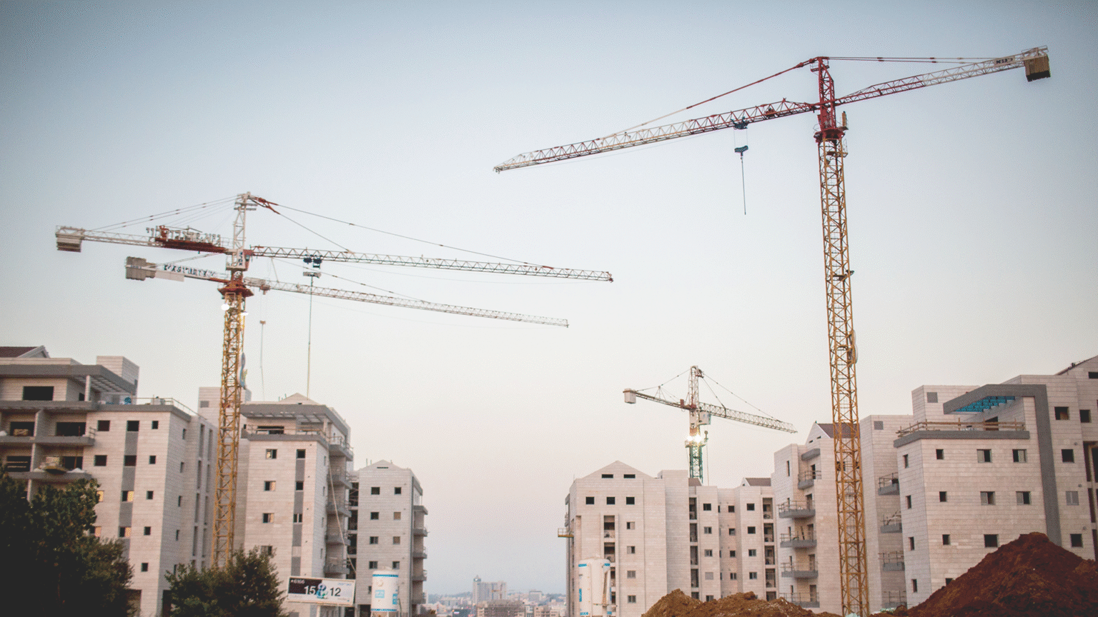 ראש עיריית רעננה תוקף: "לא צריך את הוועדות המחוזיות – רעה חולה"