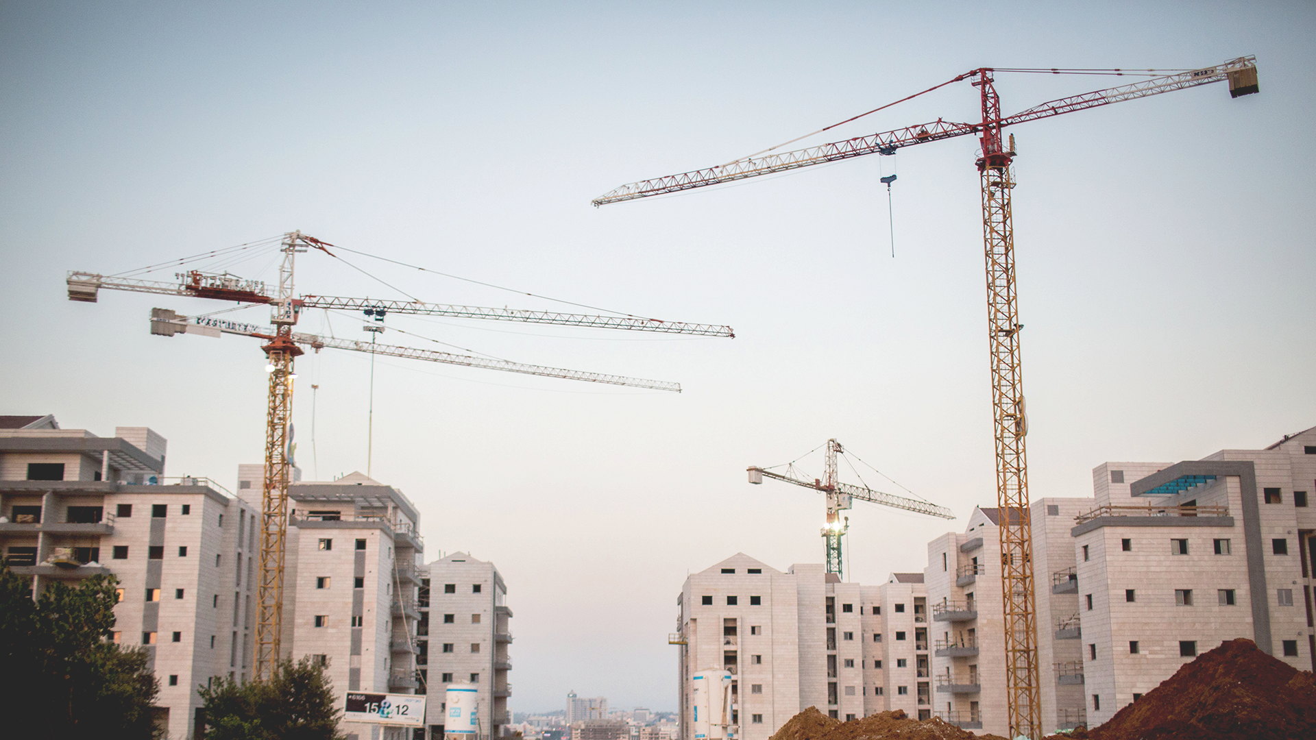 בנייה ברעננה | צילום: הדס פרוש, פלאש 90
