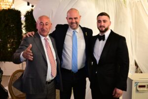 החתן חמודי אמיר אוחנה ואחמד דבאח אבו פאדי | צילום: יונס אסדי