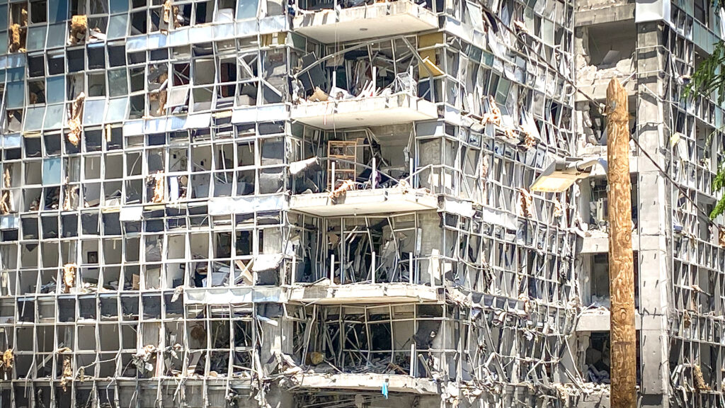 זירת נפילה ברמת גן | קרדיט: אבשלום ששוני, פלאש 90