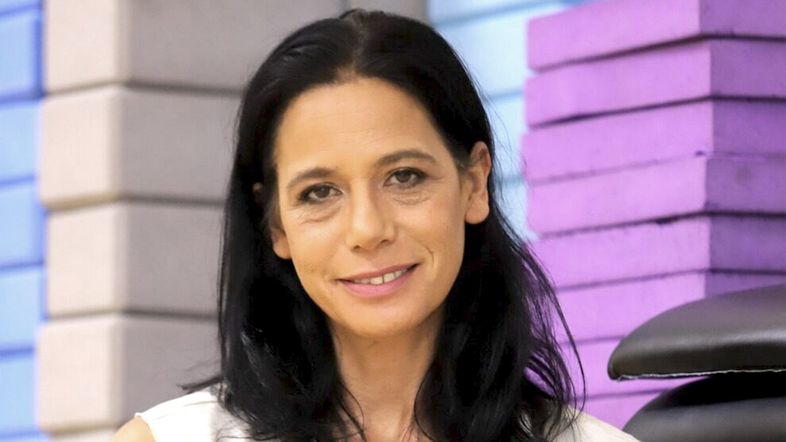 מנכ"לית הולמס פלייס תשקיע בחברה 51 מיליון שקל