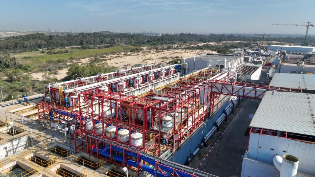 מתקן ההתפלה בפלמחים | קרדיט: אבי אריוש