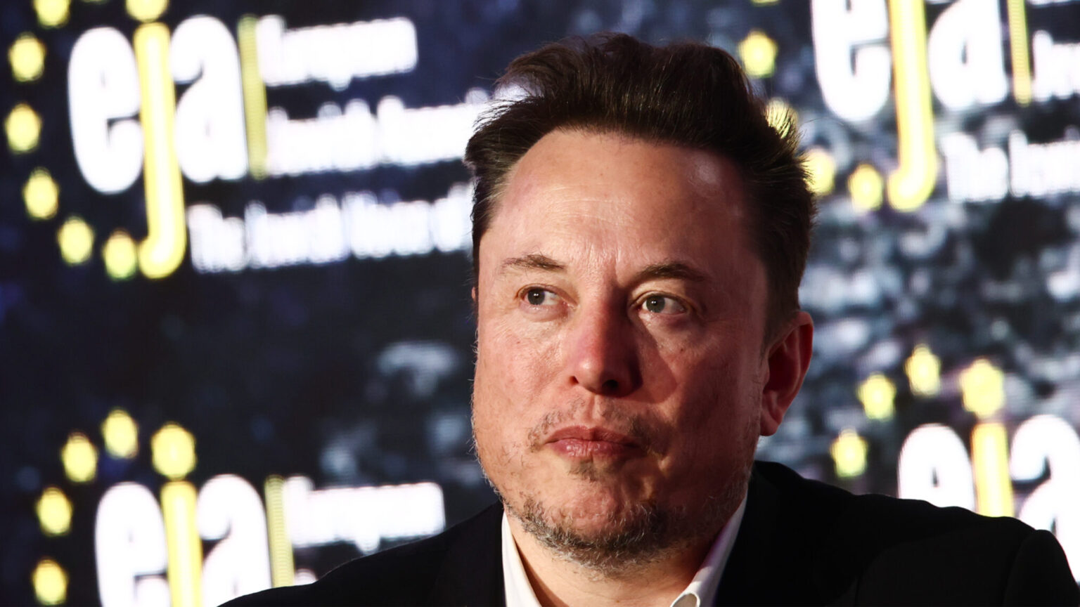 לאחר הכרזת מאסק על הקמת מפלגה: מניית טסלה איבדה 7%