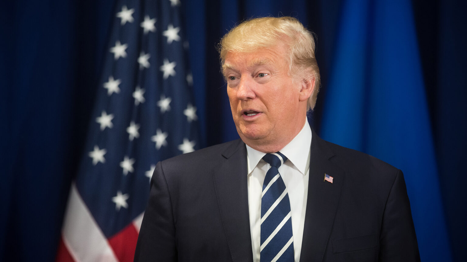 טראמפ יטיל מכסים של 100% על סרטים זרים