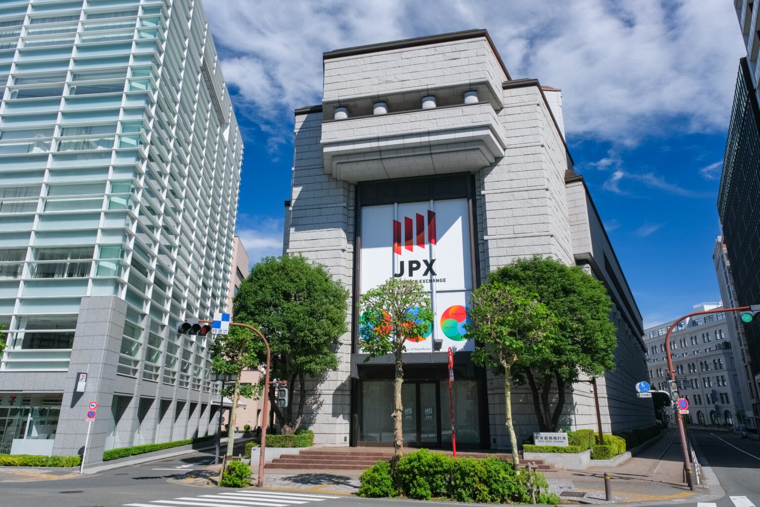 לאחר שטאקאיצ'י זכתה בבחירות: מדד ניקיי 225 ביפן הגיע לשיא