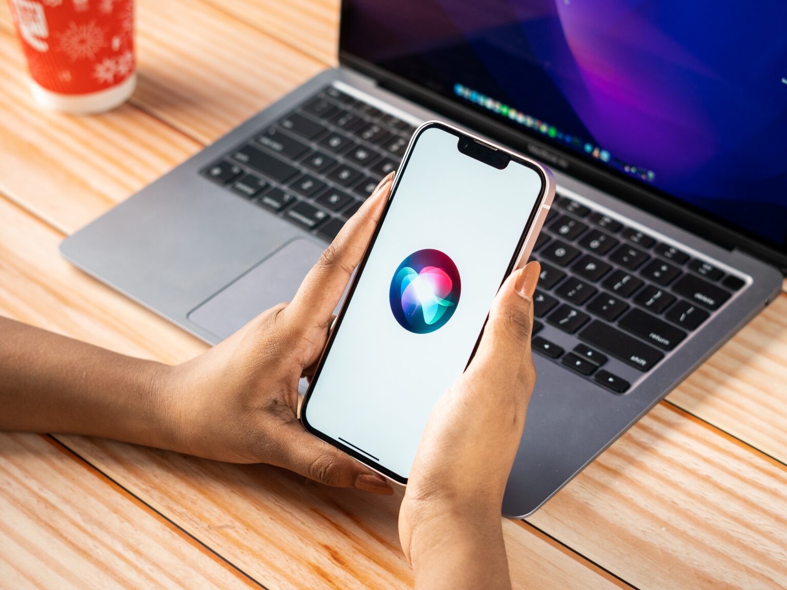 סירי שוב מתעכבת – ואפל דוחה את השקת המכשיר הביתי החדש