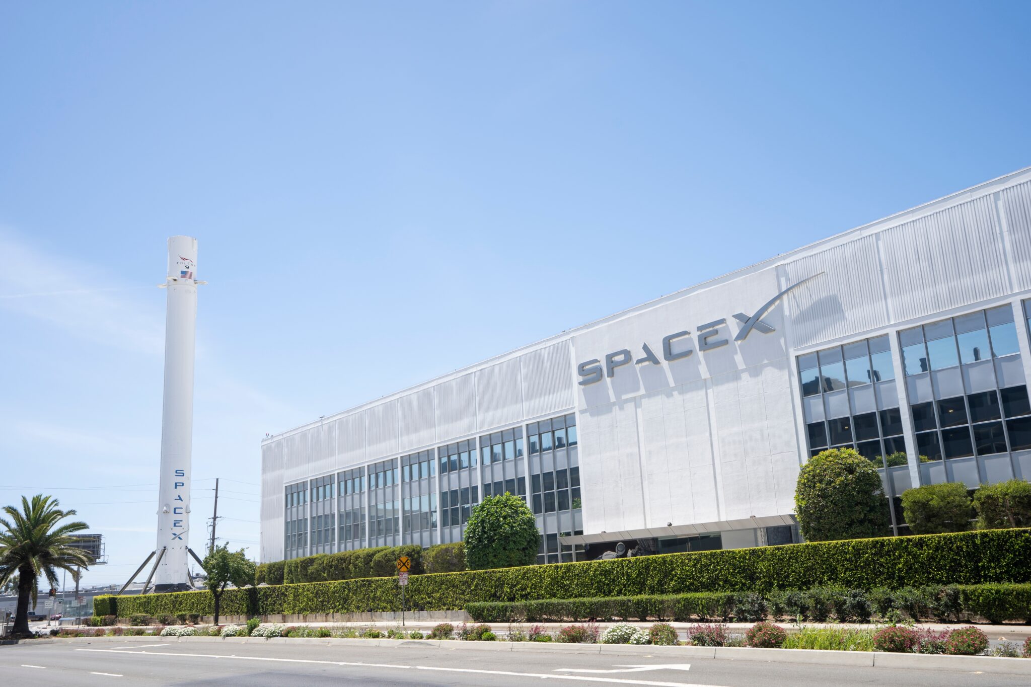 חברת התעופה והחלל SpaceX | צילום: שאטרסטוק