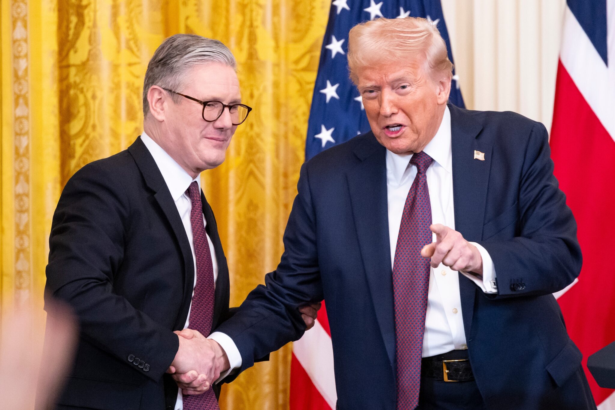 נשיא ארצות הברית דונלד טראמפ וראש ממשלת בריטניה קיר סטארמר | קרדיט: שאטרסטוק