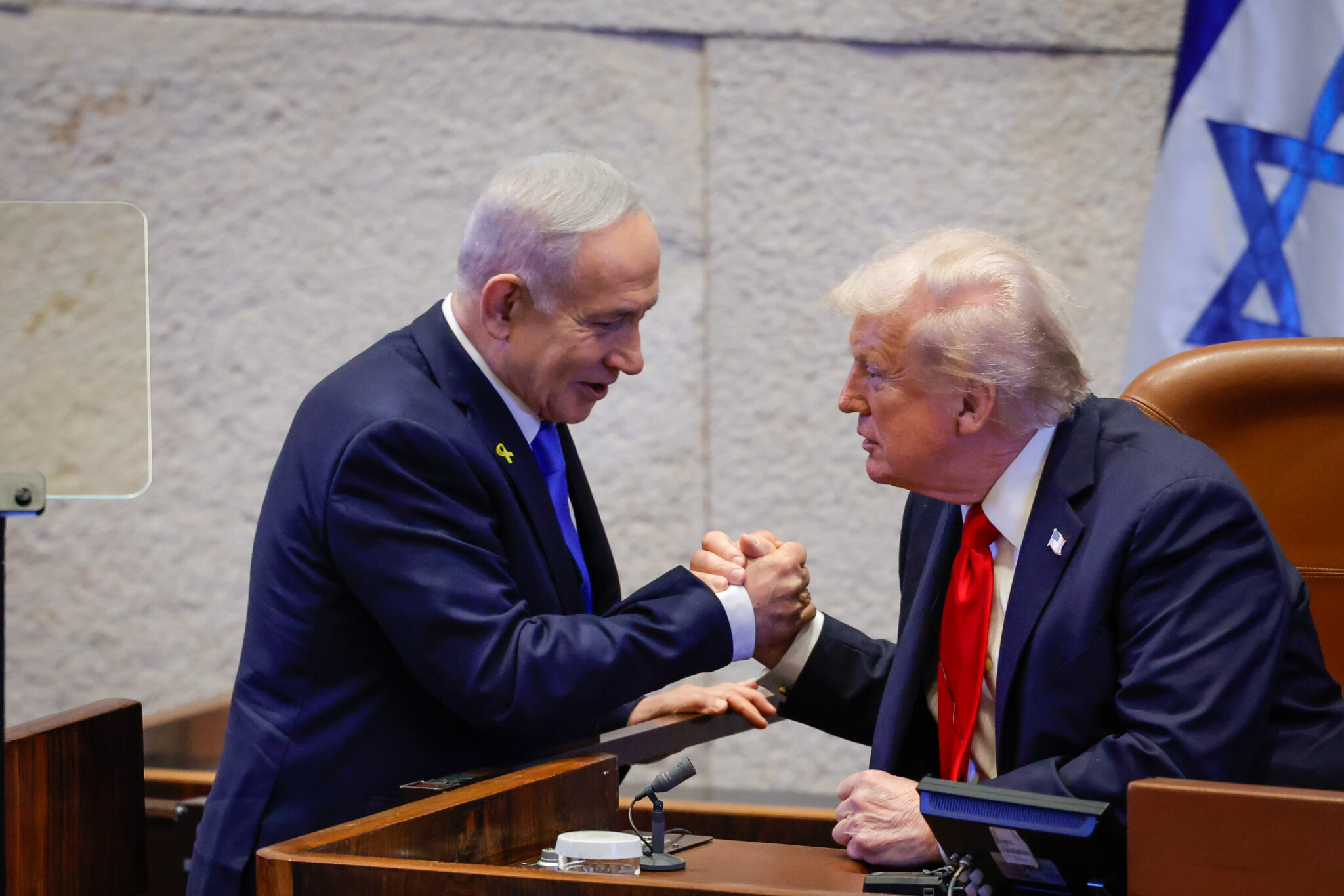 נשיא ארה"ב דונלד טראמפ וראש הממשלה בנימין נתניהו | צילום: דוברות הכנסת