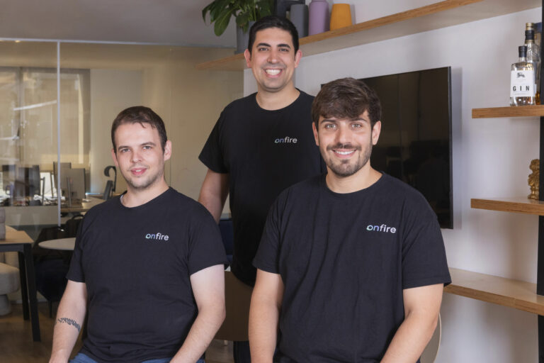 חברת Onfire AI מגייסת 20 מיליון דולר לניתוח מידע על לקוחות פוטנציאליים