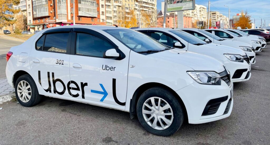 מוניות של אובר | צילום: שאטרסטוק