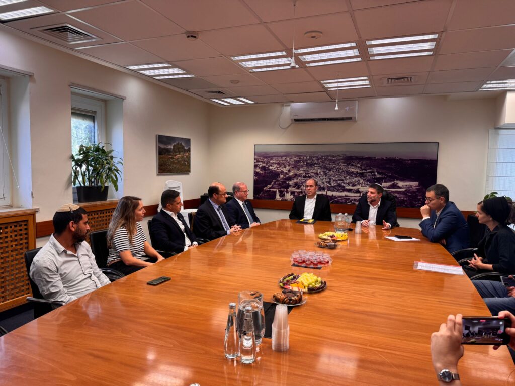 הישיבה המיוחדת בעניין סורוקה. צילום: דוברות האוצר