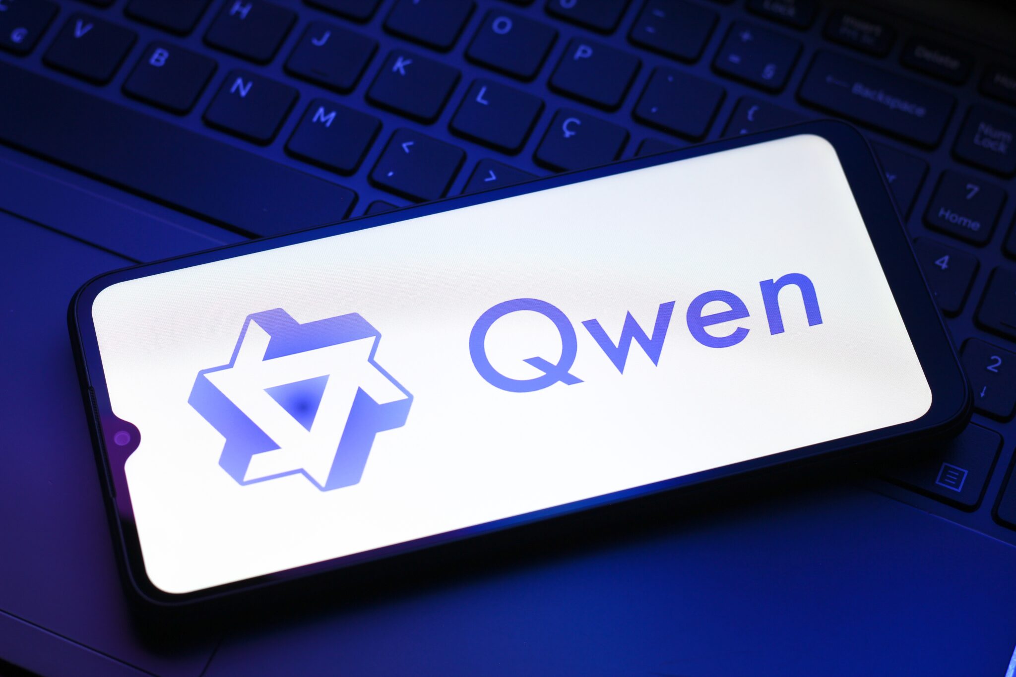Qwen, מודל הבינה המלאכותית של עליבאבא | צילום: שאטרסטוק