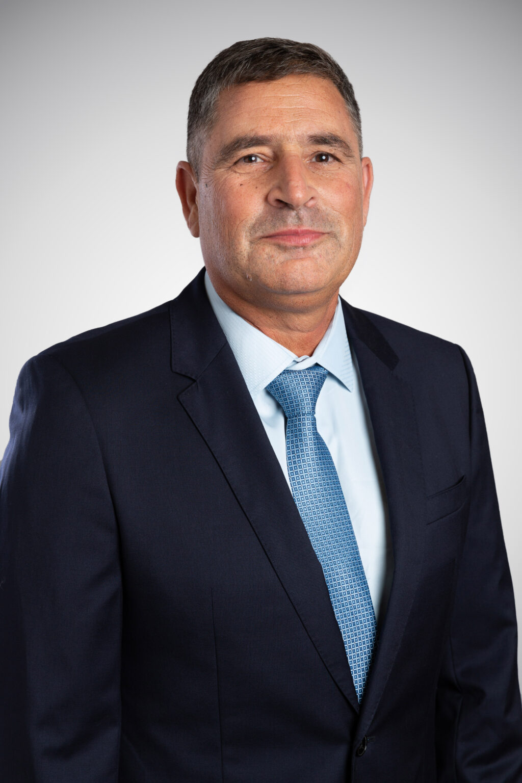 אחרי 3 שנים בתפקיד: מנכ"ל בזן אסף אלמגור התפטר