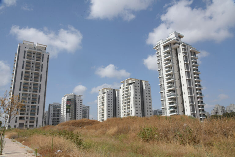 הוסר צוואר הבקבוק: אושרו תוכניות שיפנו דרך לכ-40 אלף דירות בלב הביקוש