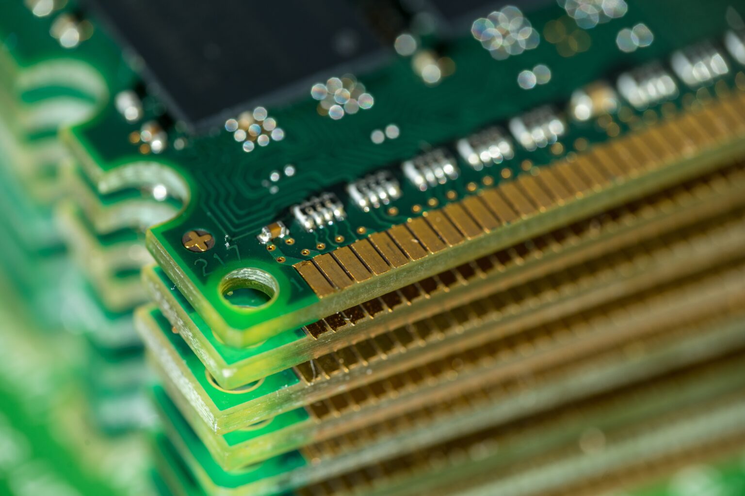 המתחרה הסינית של סמסונג תנפיק מניות בשווי 4.2 מיליארד דולר