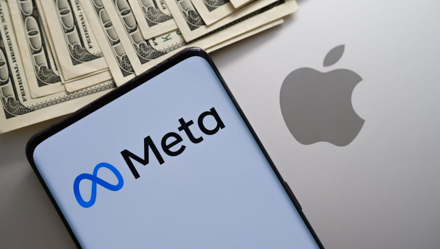 גל עזיבות באפל: מנהל העיצוב עובר למטא