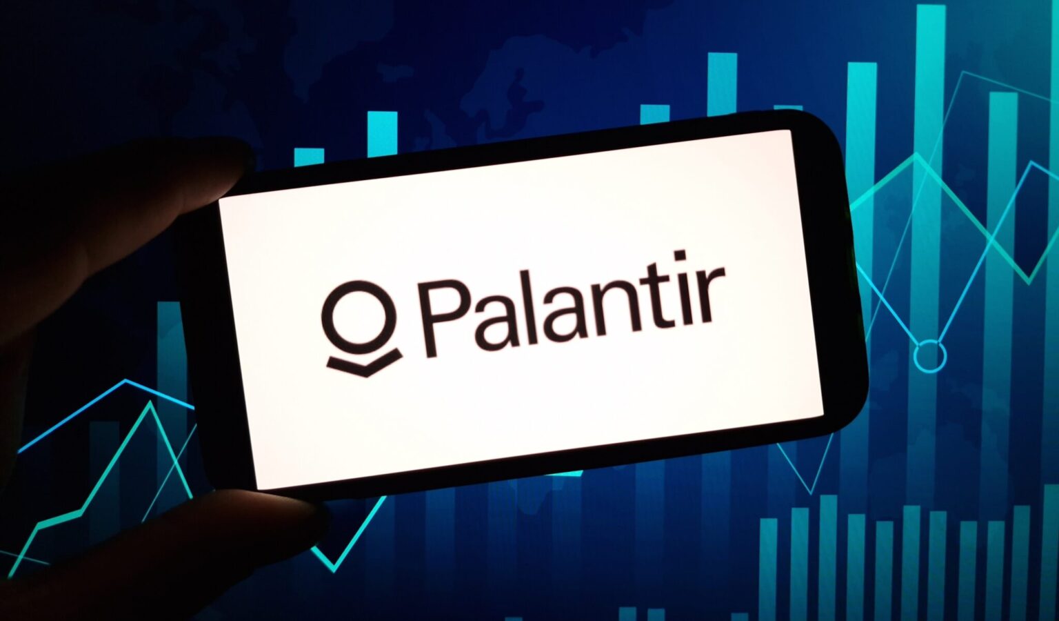 מניית פלנטיר זינקה ב-15% בשבוע – בזכות המלחמה עם איראן