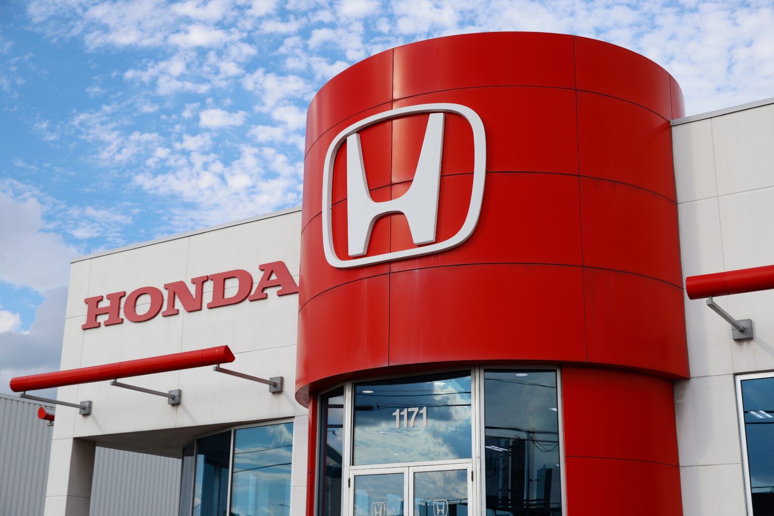 בעקבות המשבר העולמי בתעשיית הרכב: הונדה השהתה מפעלים