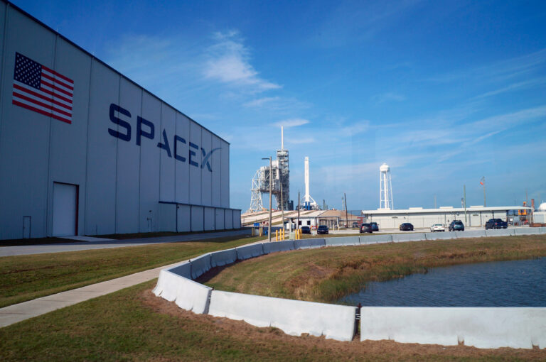 חברת SpaceX פונה לכוכבים בטיסת ניסוי מוצלחת