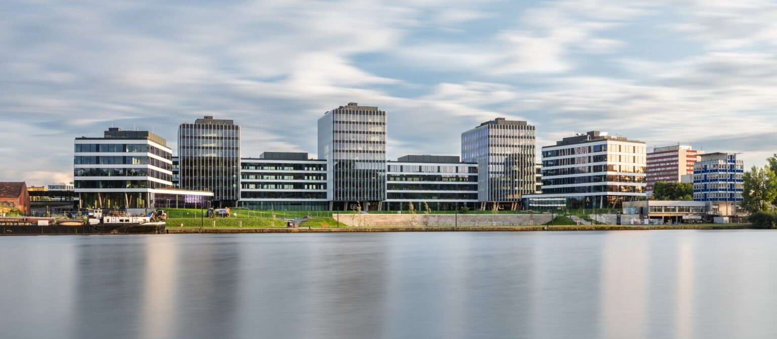 בתמורה ל-130 מיליון אירו: אפי אירופה חתמה על עסקה בפראג