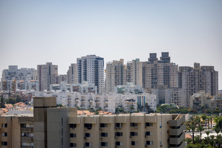 עמים יזמות מצטרפת לבורסה: השלימה בהצלחה את הנפקת האג"ח הראשונה