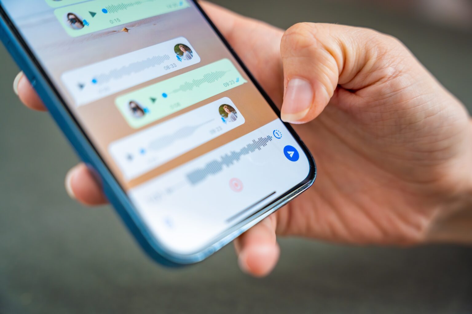 וואטסאפ משדרגת קבוצות: תגי חבר ותזכורות לאירועים