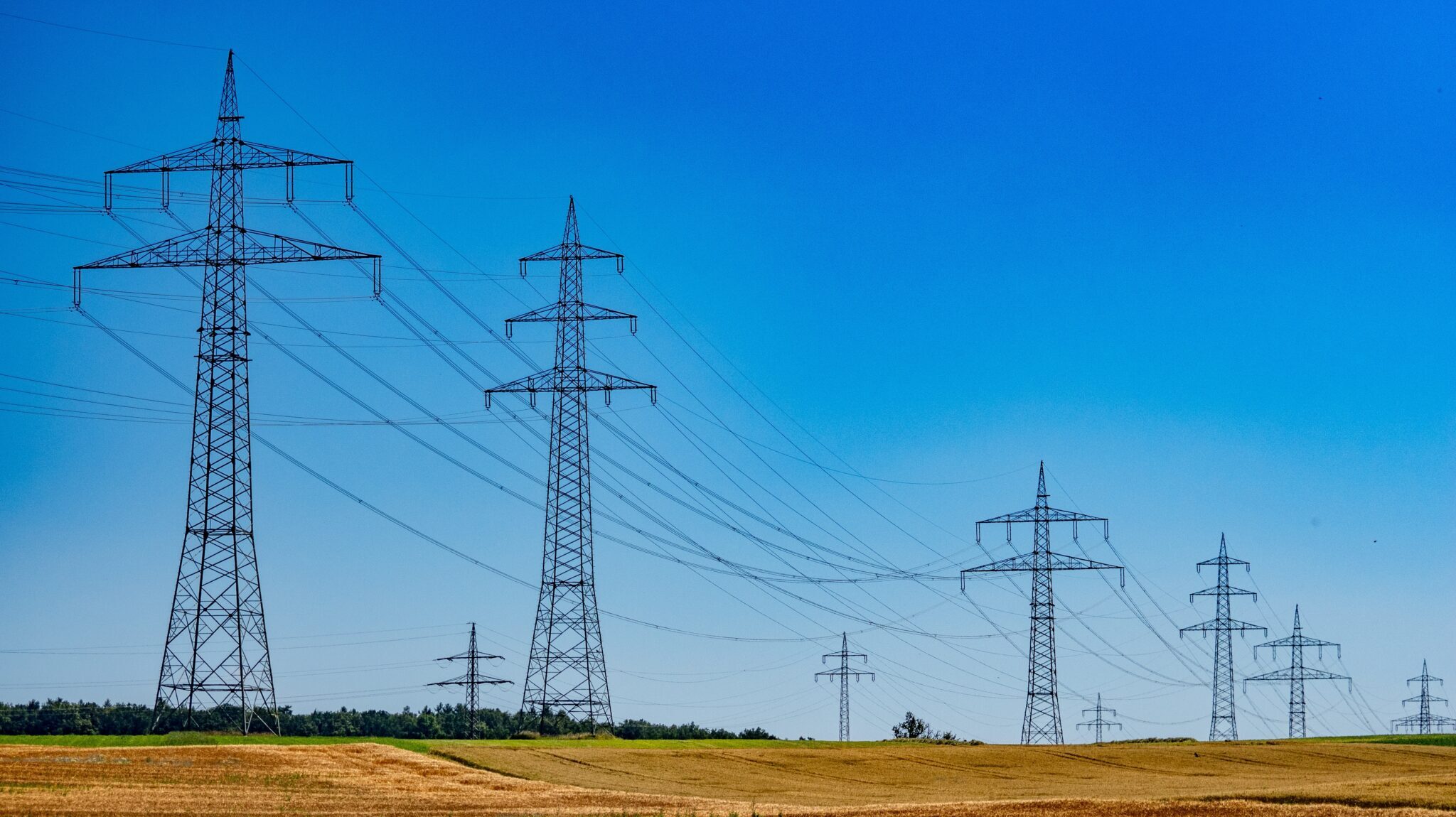 תחנת חשמל | צילום: שאטרסטוק