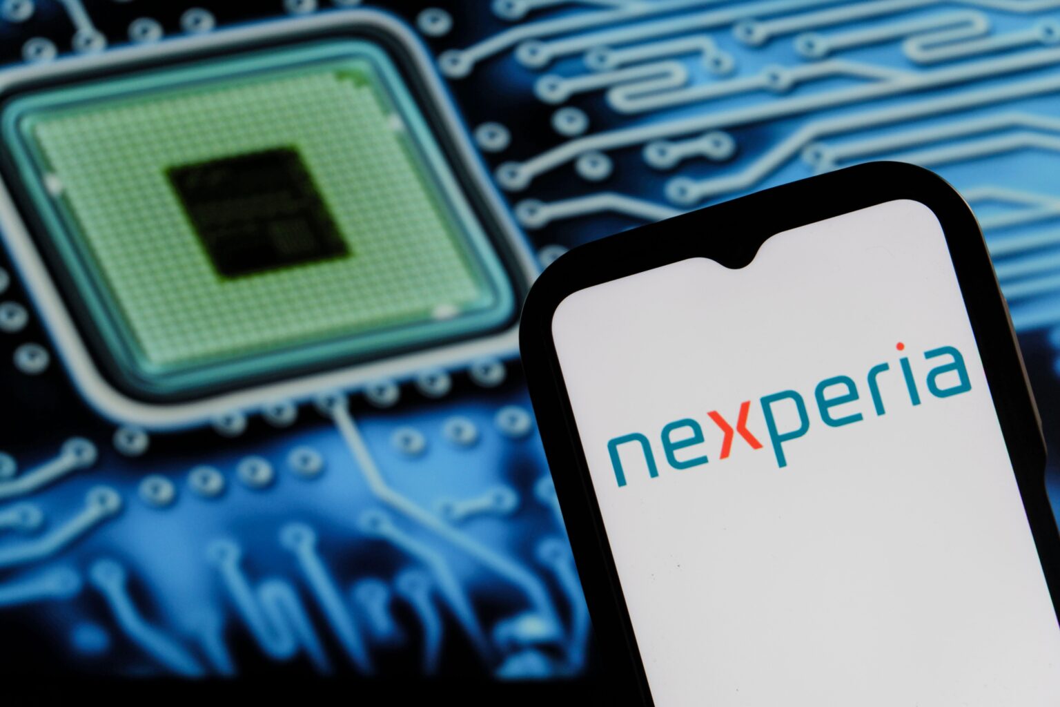 הסכסוך שלא נגמר: סין מאשימה את הולנד בבעיות בנקספריה