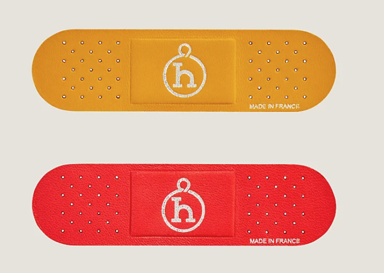 הרמס מכרה פלסטרים ב-200 דולר – ואז הם הוסרו מהאתר