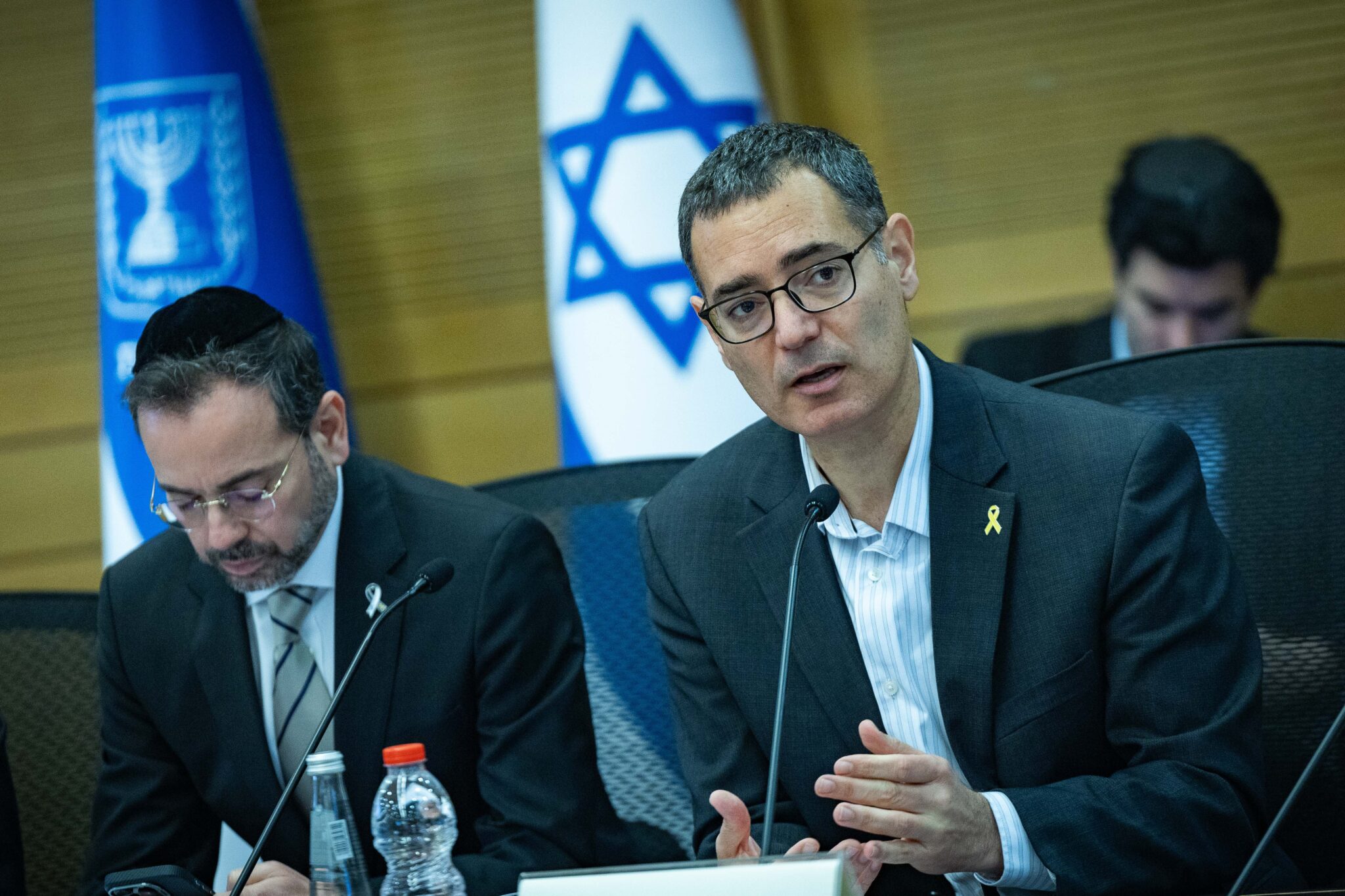 מימין, מנכ"ל משרד הבריאות, משה בר סימן טוב | צילום: יונתן זינדל, פלאש 90