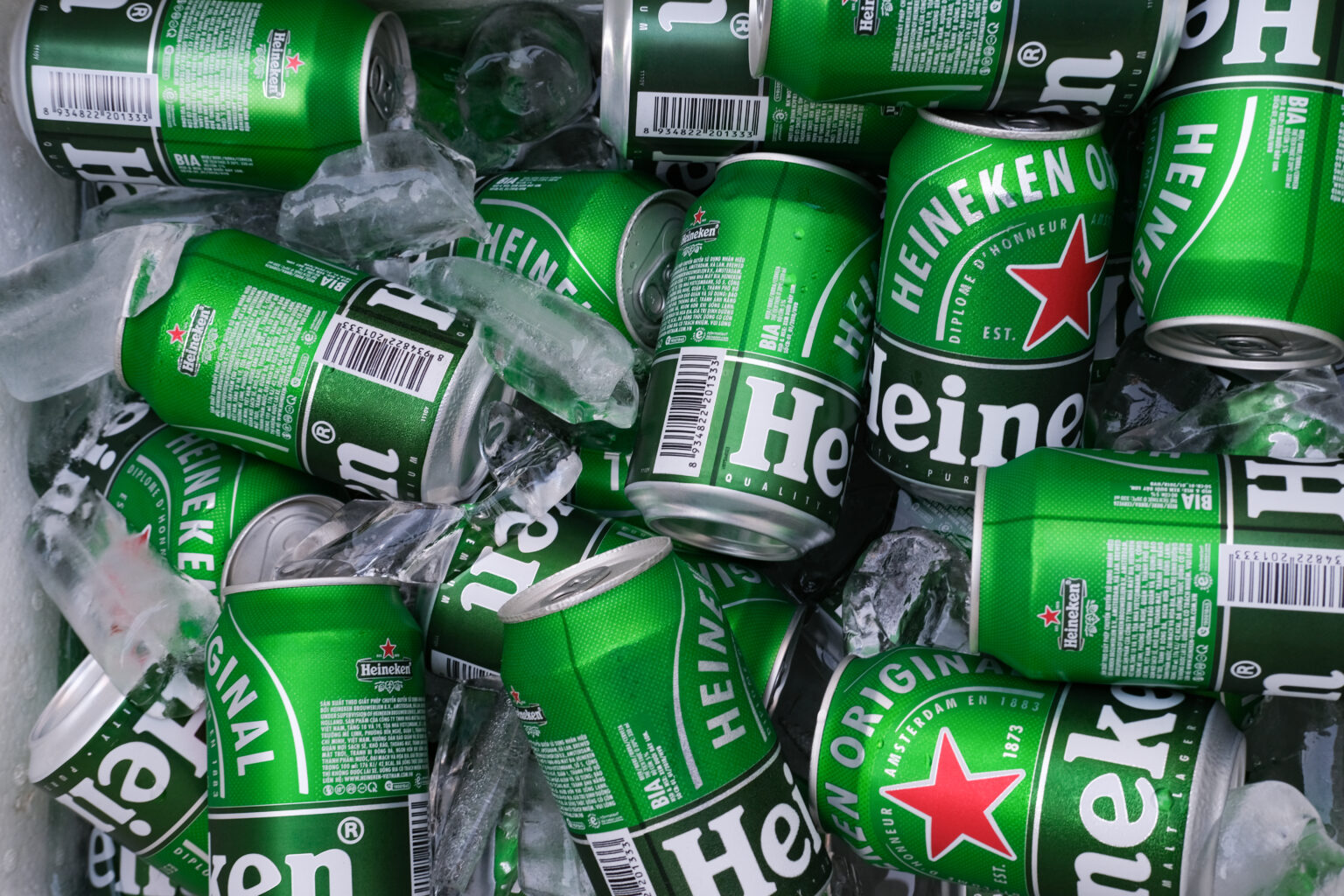 עקב ירידה בביקוש: היינקן תקצץ 6,000 משרות