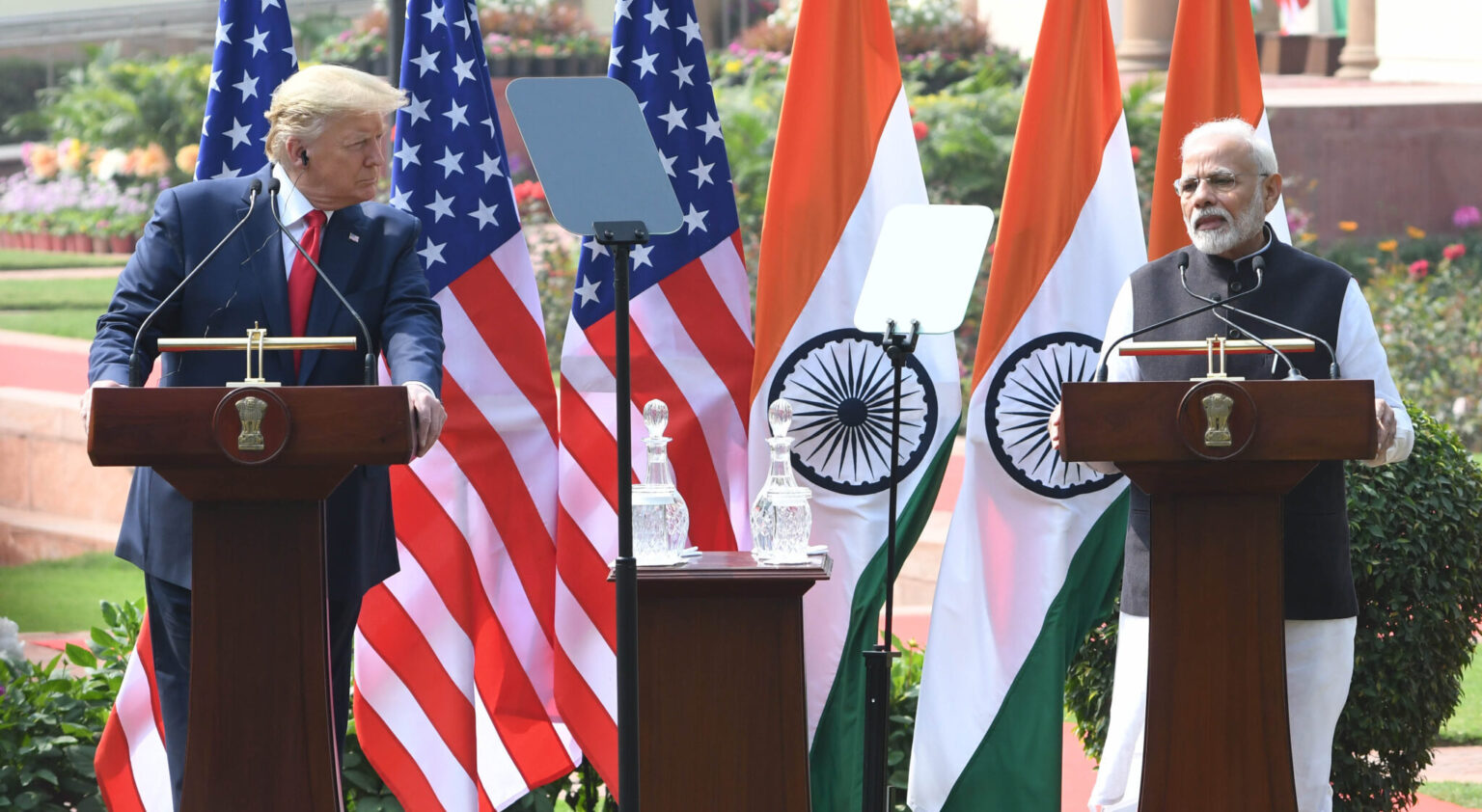 ארה"ב תוריד את המכסים על הודו: לאחר שהסכימה להפסיק לרכוש נפט רוסי